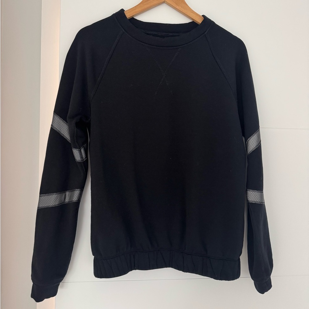 Lululemon Black Crewneck - Small